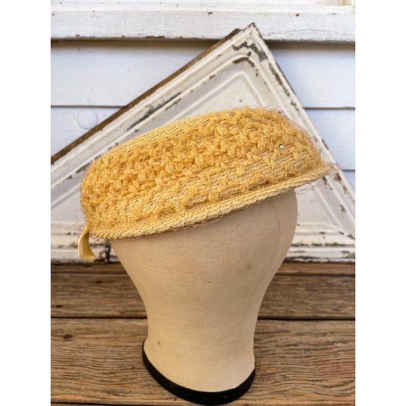Vintage 1950s Yellow Straw Pill Box Hat Rhinestones MOD - Picture 11 of 15